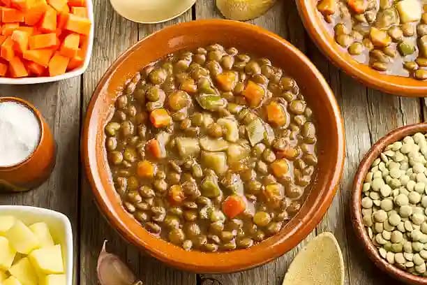Mediterrán lencseleves recept fotója