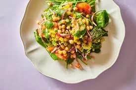 Csicseriborsó saláta mediterrán módra